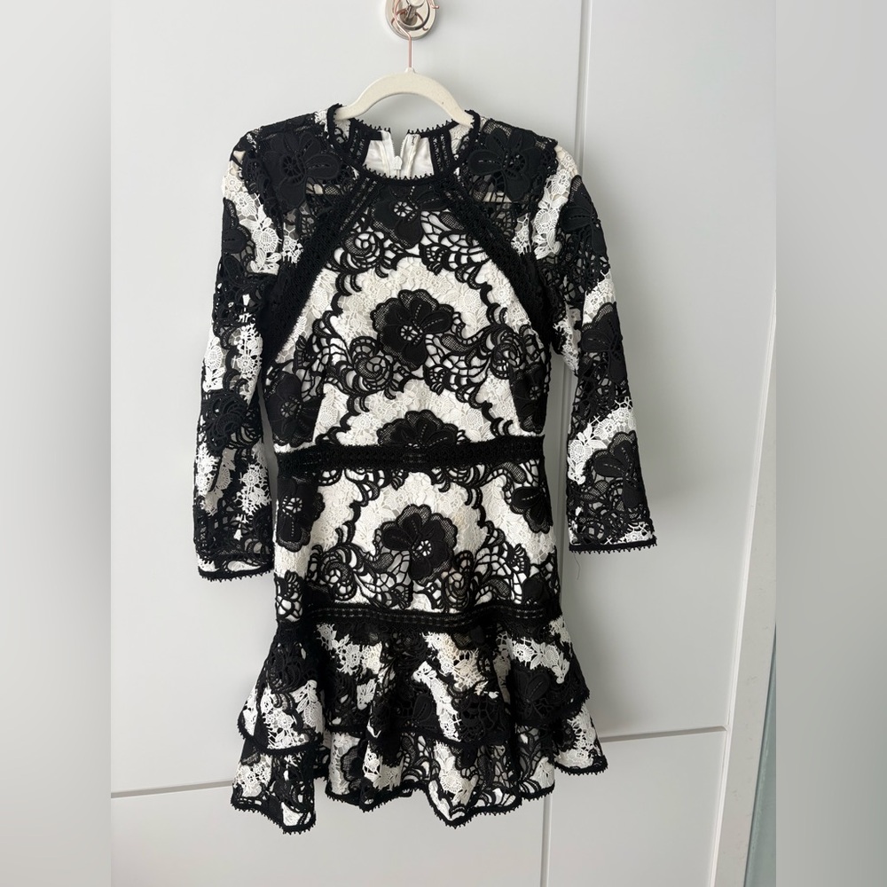 Alexis Elegant Black & White Lace Dress L - Picture 4 of 8